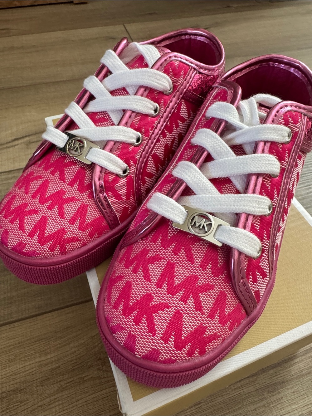 NEW! MICHAEL by Michael Kors Monogram Hot Pink Girls Platform Sneakers Size 12